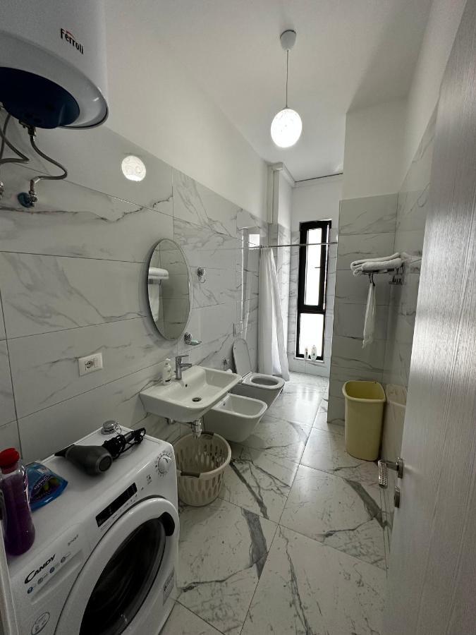 شقة Myhouse At 21 Dhjetori تيرانا المظهر الخارجي الصورة
