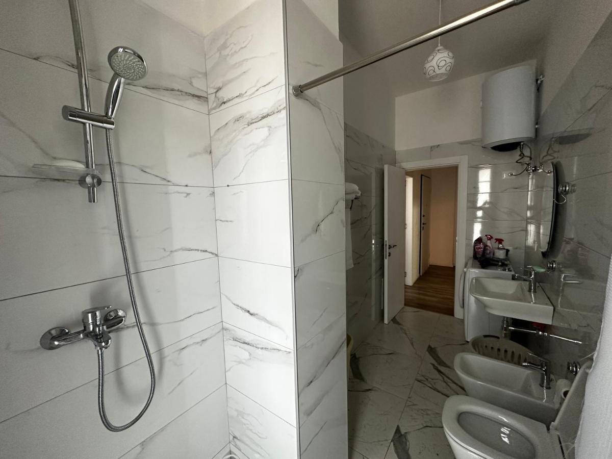شقة Myhouse At 21 Dhjetori تيرانا المظهر الخارجي الصورة
